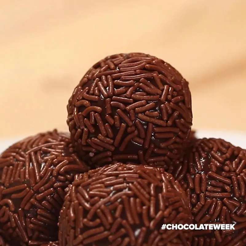 Vegetarian Gluten-Free 3-Ingredient Brazilian Truffles